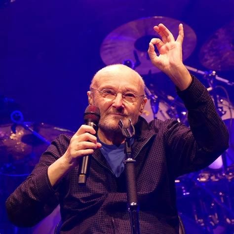 Phil Collinsin konsertti Helsingissä: Ikuinen Genesis-legenda ihastuttaa fanit uudella kiertueella!